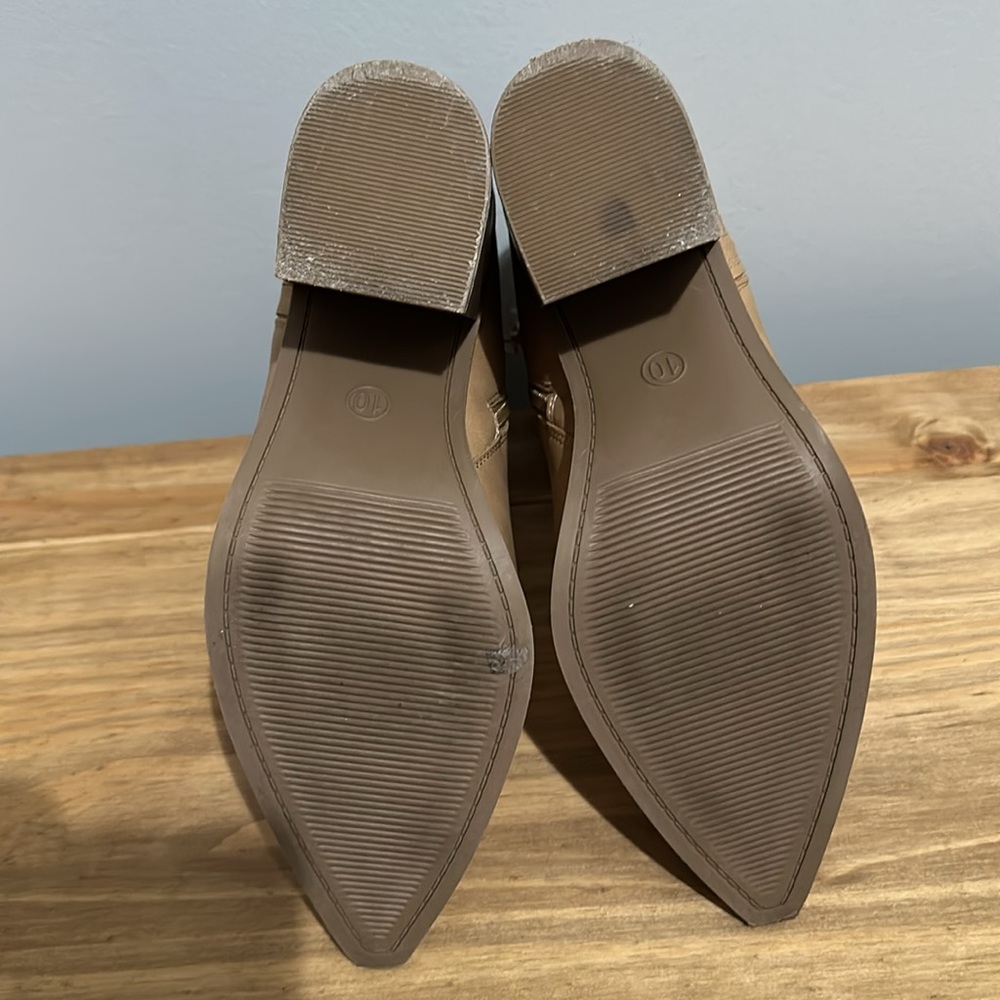 Universal Thread - Short Cowboy Style Boot - Picture 4 of 6